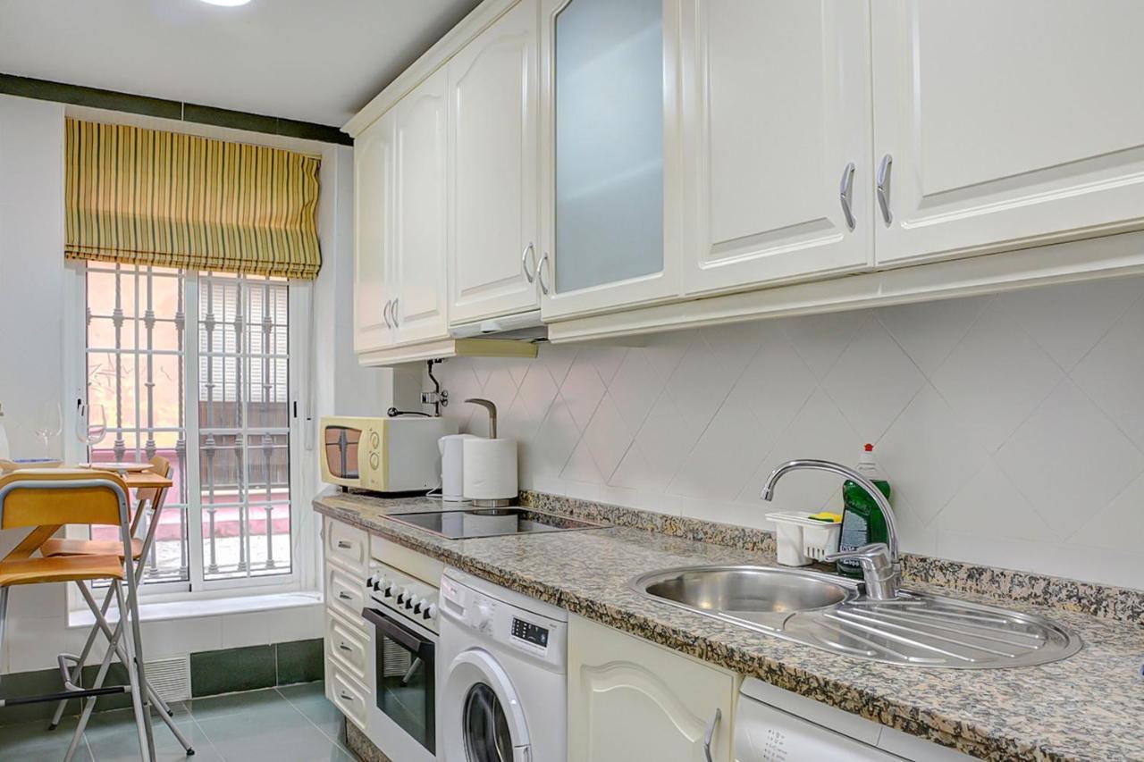 Residencial Torres Apartment เซบีญา ภายนอก รูปภาพ